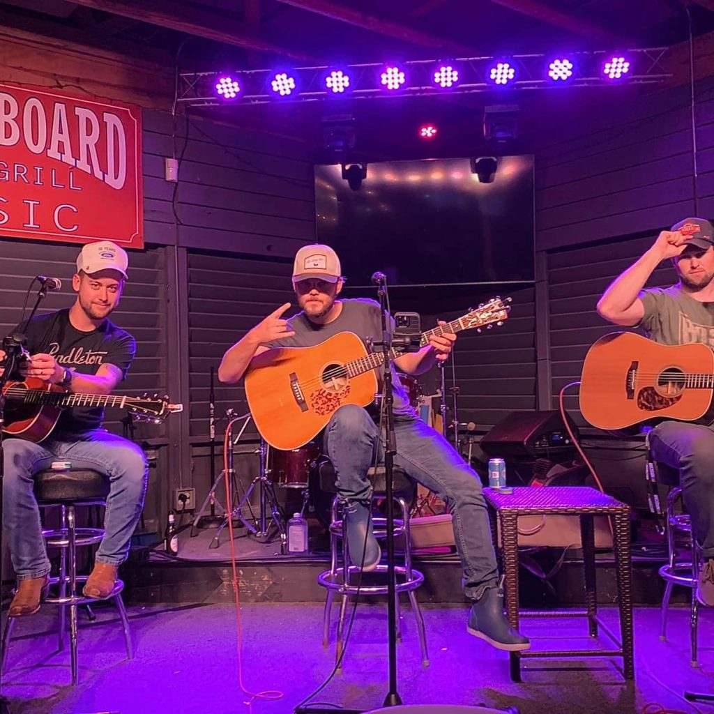 311565463_5655650364480541_768856022542784434_n-1024x1024